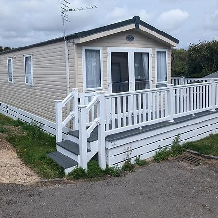 Lovely Bright And Airy Caravan On The 5 Star Shorefield Country Park Entertainment Passes Included Милфорд он Сий Екстериор снимка