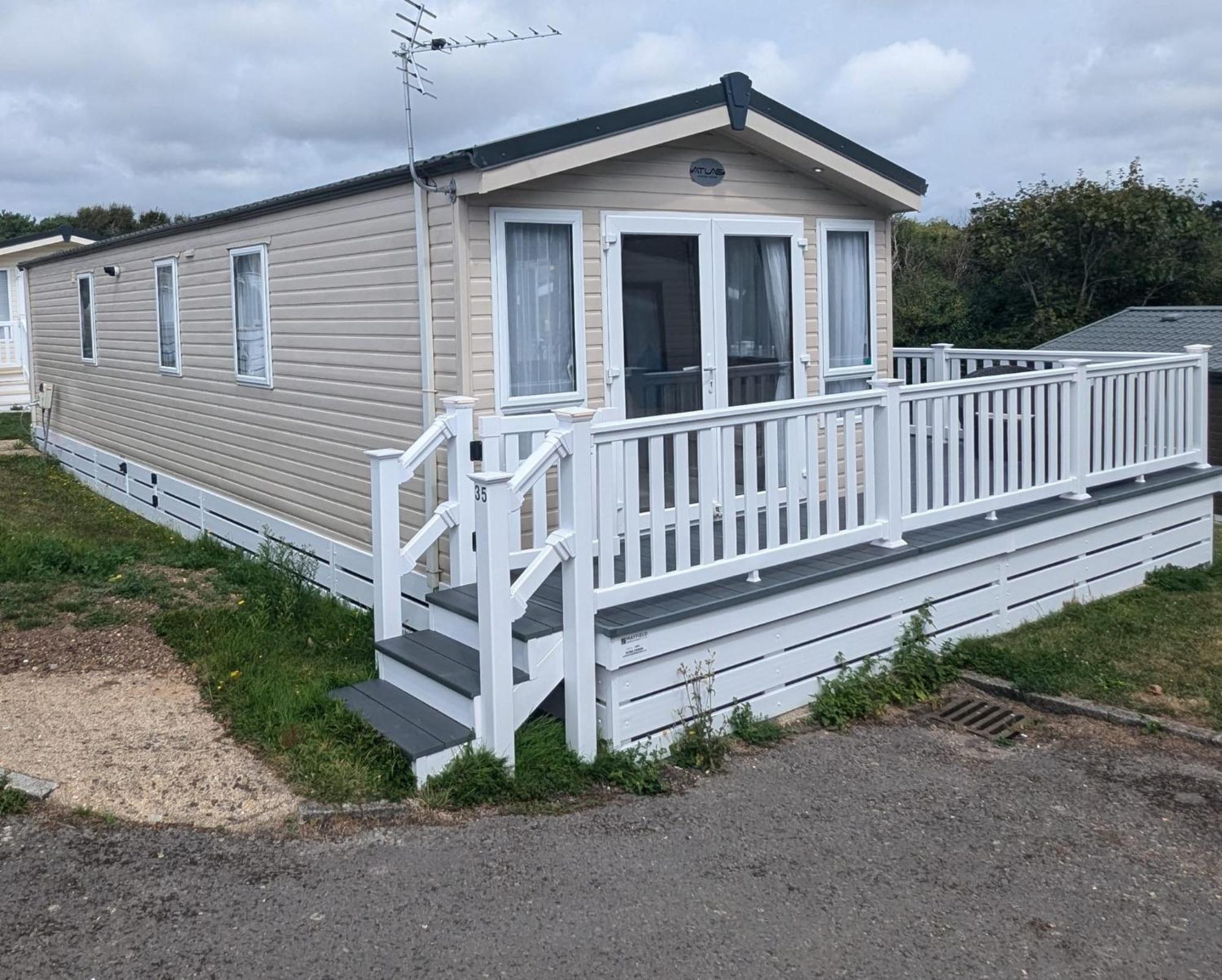 Lovely Bright And Airy Caravan On The 5 Star Shorefield Country Park Entertainment Passes Included Милфорд он Сий Екстериор снимка